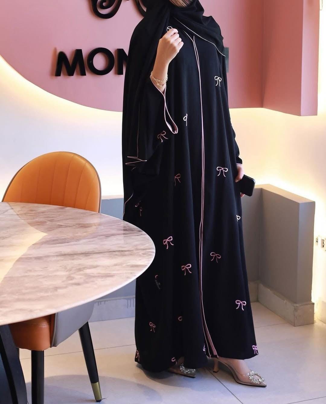 New Stylish Abaya With Tich Button