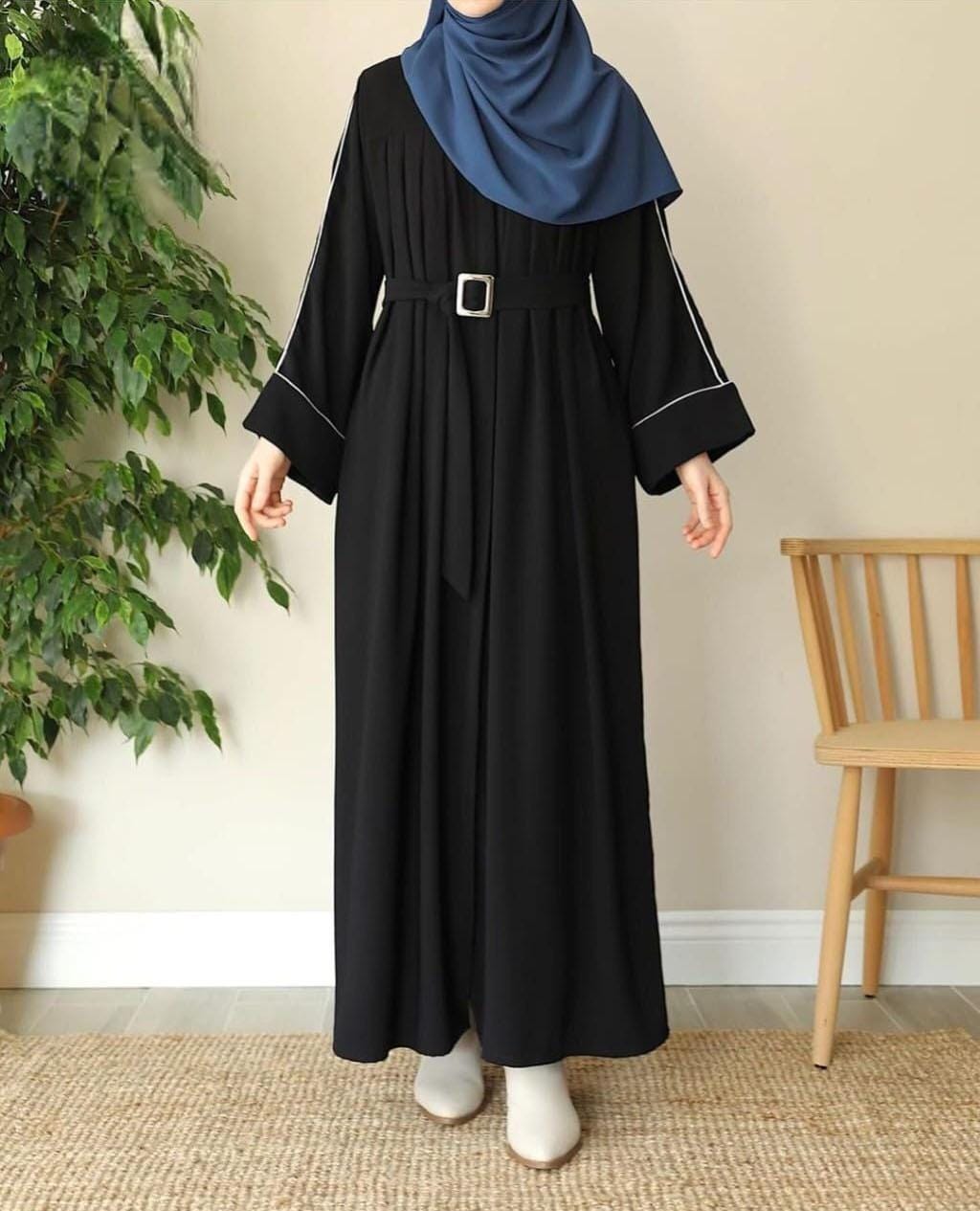 Front Plaited Zip Wih Piping