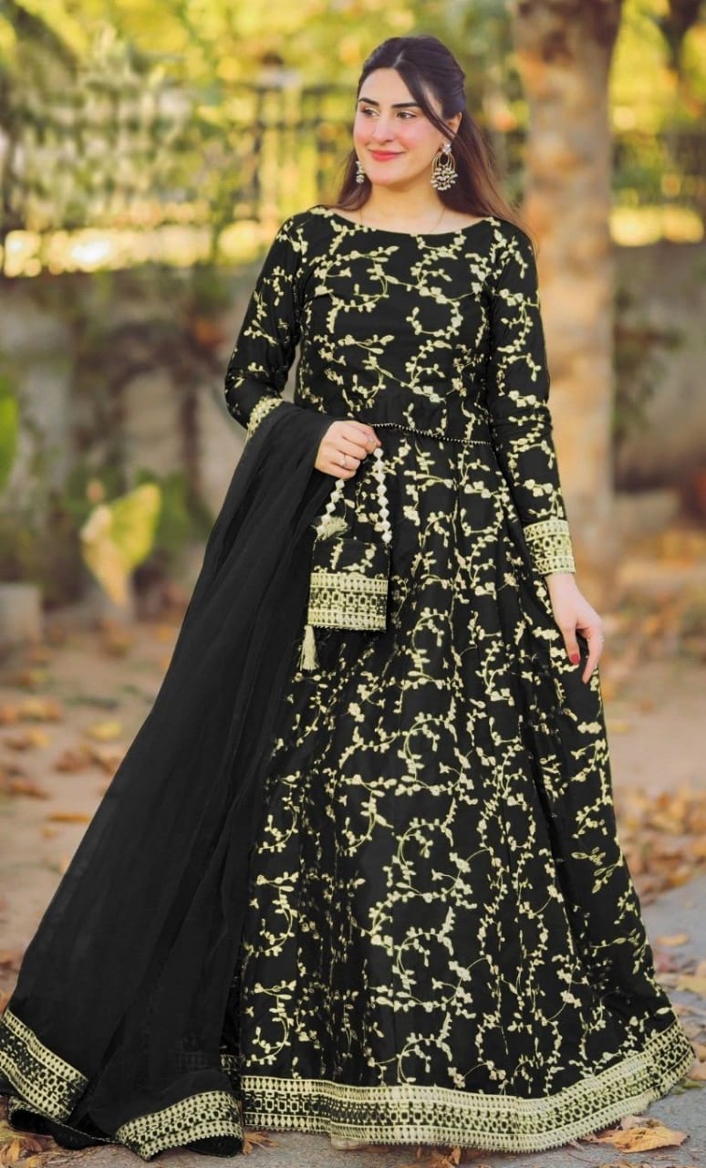 Wedding Lehenga stitched 4pcs